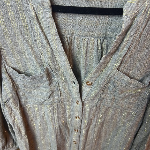 Anthropologie Akemi + Kin Women’s LS Button Down Top 10‎ Gray Gold Metallic - Picture 10 of 10